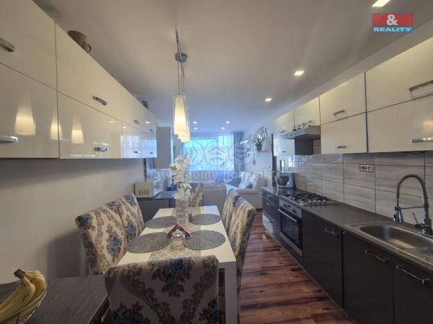 Prodej bytu 3+1, Králův Dvůr, Nad Stadionem, 72 m2