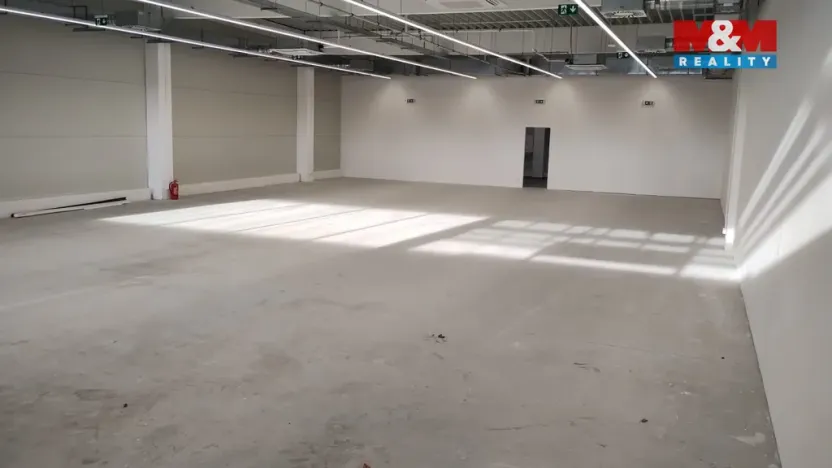 Pronájem obchodního prostoru, Jablunkov, Nádražní, 300 m2