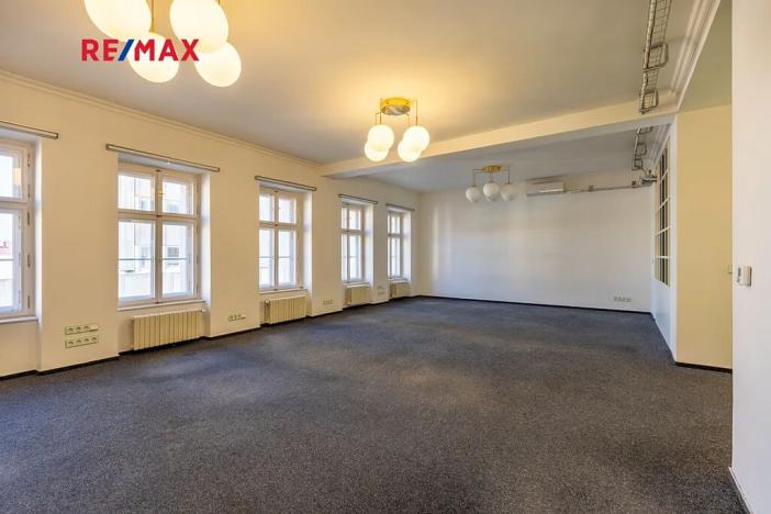 Prodej činžovního domu, Praha - Nové Město, Na bojišti, 728 m2