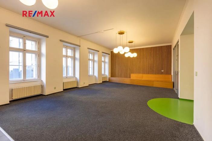 Prodej činžovního domu, Praha - Nové Město, Na bojišti, 728 m2