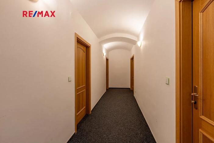 Prodej činžovního domu, Praha - Nové Město, Na bojišti, 728 m2