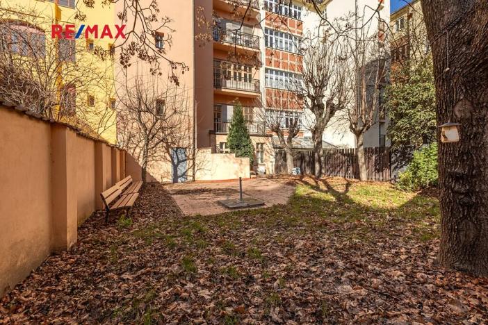 Prodej činžovního domu, Praha - Nové Město, Na bojišti, 728 m2