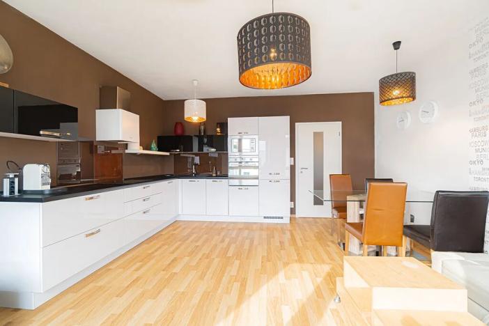 Pronájem bytu 2+kk, Ostrava, Jantarová, 60 m2