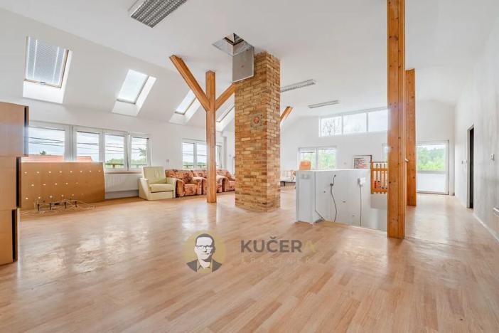 Prodej rodinného domu, Velká Chmelištná, 550 m2