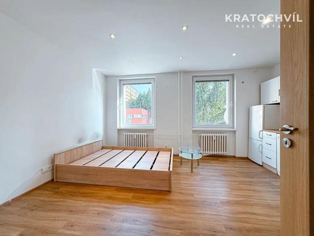 Pronájem bytu 1+kk, Praha - Letňany, Místecká, 25 m2