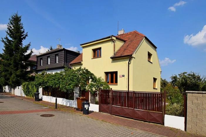 Pronájem rodinného domu, Praha - Dolní Měcholupy, V planinách, 185 m2