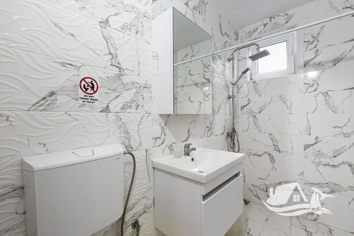 Prodej rodinného domu, Kruče, Černá Hora, 210 m2