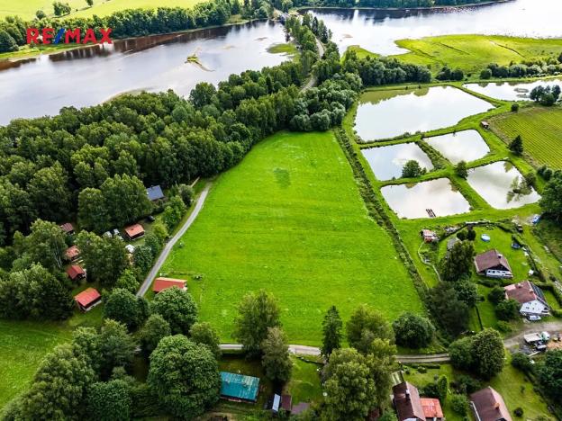 Prodej komerčního pozemku, Nová Pec, 16305 m2