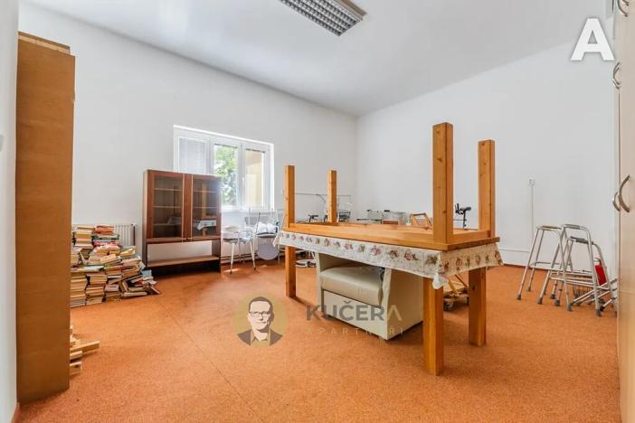 Prodej výrobních prostor, Velká Chmelištná, 550 m2