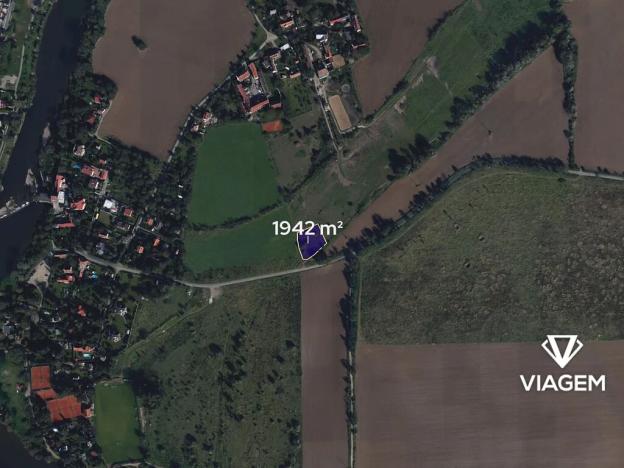Prodej pole, Praha - Lipence, 1942 m2