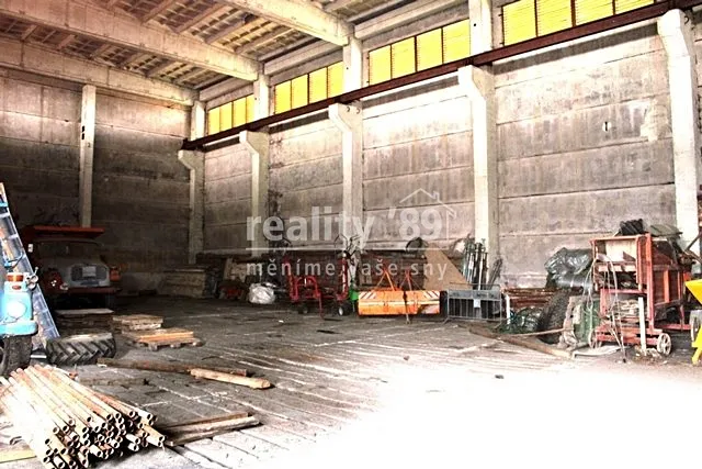 Prodej zemědělského objektu, Luka, 1195 m2