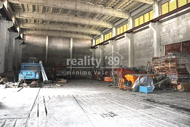 Prodej zemědělského objektu, Luka, 1195 m2