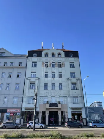 Pronájem bytu 2+1, Praha - Holešovice, Bubenské nábřeží, 73 m2