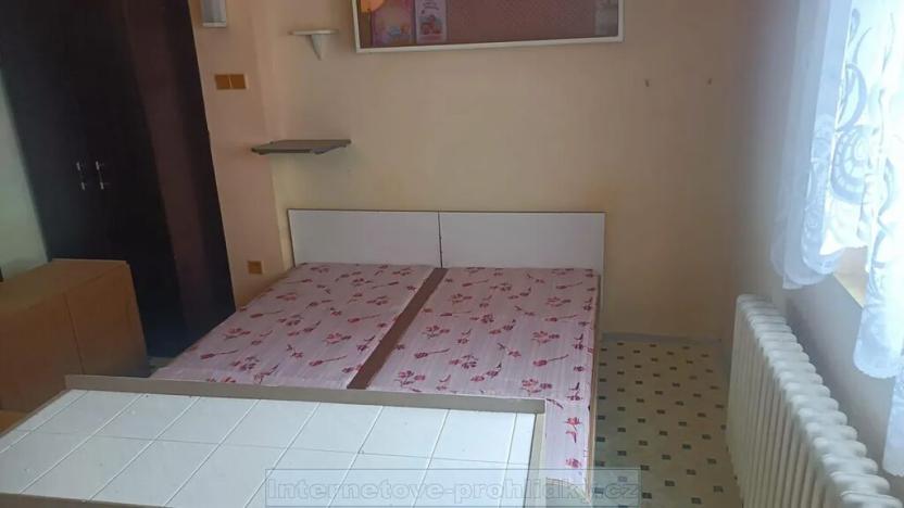 Pronájem bytu 1+1, Praha - Strašnice, Za stadionem, 36 m2