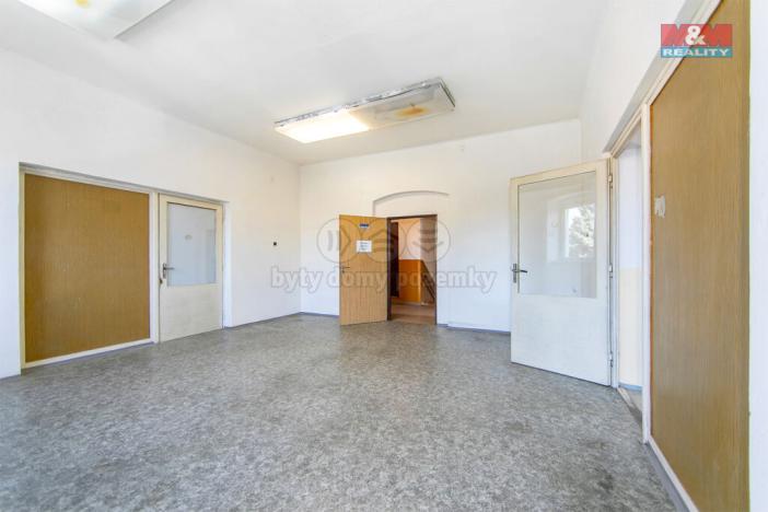 Pronájem výrobních prostor, Přeštice, Veleslavínova, 918 m2