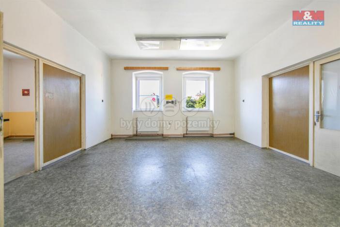 Pronájem výrobních prostor, Přeštice, Veleslavínova, 918 m2