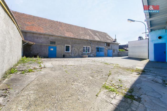 Pronájem výrobních prostor, Přeštice, Veleslavínova, 918 m2