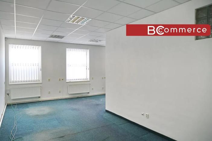 Pronájem komerčního pozemku, Modřice, 1500 m2