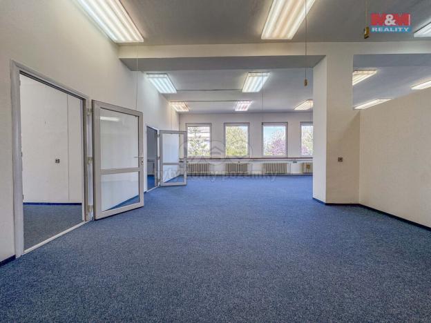 Pronájem kanceláře, Praha - Letňany, Beranových, 311 m2