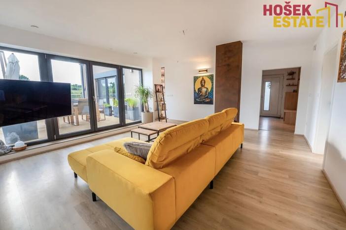 Prodej bytu 4+kk, Holubice, 135 m2