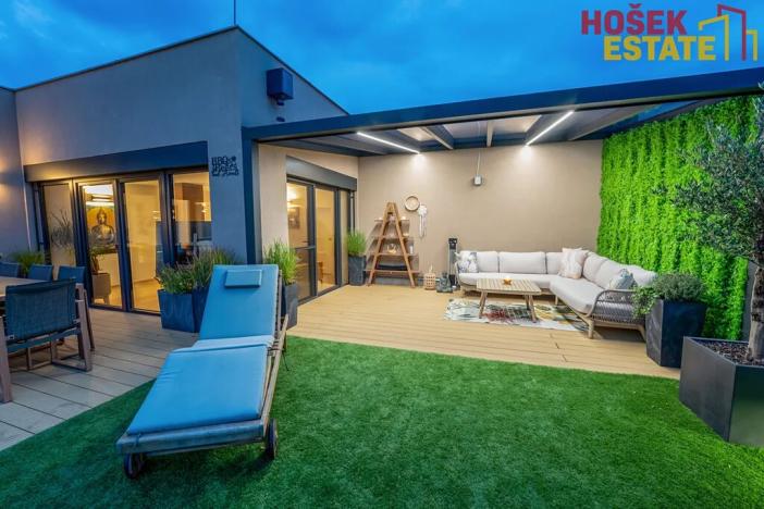 Prodej bytu 4+kk, Holubice, 135 m2