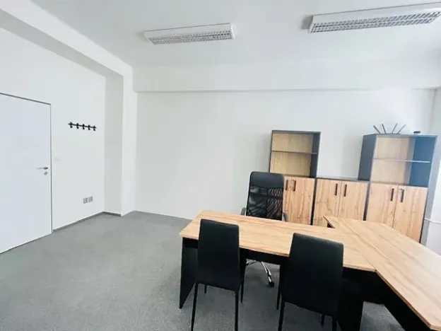 Pronájem kanceláře, Šumperk, Dr. E. Beneše, 130 m2