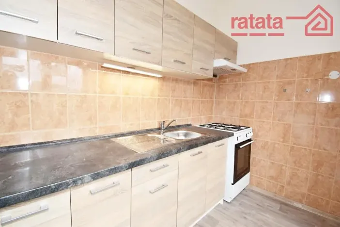 Pronájem bytu 2+1, Klášterec nad Ohří, Pod Stadionem, 55 m2