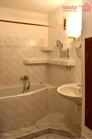Pronájem bytu 2+1, Chomutov, Kundratická, 56 m2