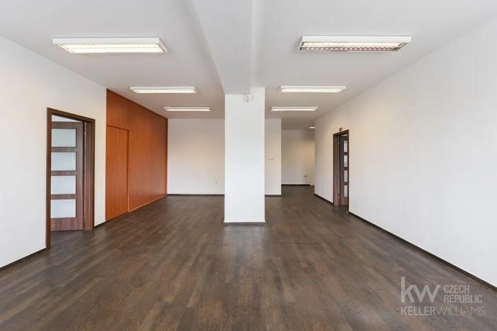 Pronájem kanceláře, Louny, Husova, 175 m2