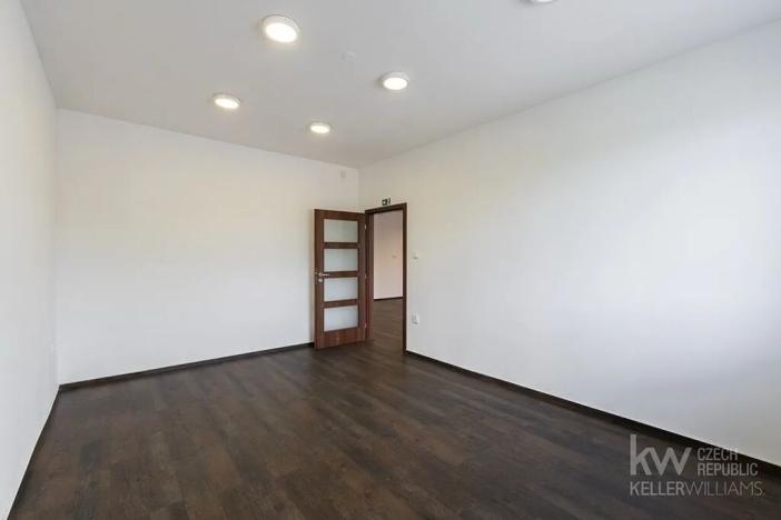 Pronájem kanceláře, Louny, Husova, 175 m2