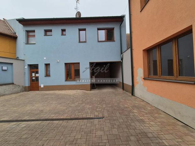 Pronájem kanceláře, Šlapanice, 293 m2