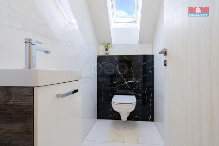 Prodej rodinného domu, Jindřichův Hradec - Jindřichův Hradec II, 9. května, 129 m2