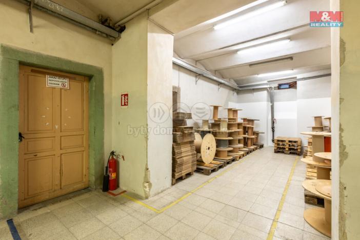 Prodej výrobních prostor, Rumburk - Rumburk 1, Komenského, 2387 m2