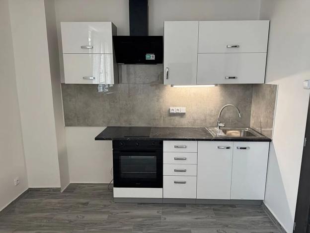 Prodej bytu 1+kk, Praha - Hostivař, Azalková, 24 m2