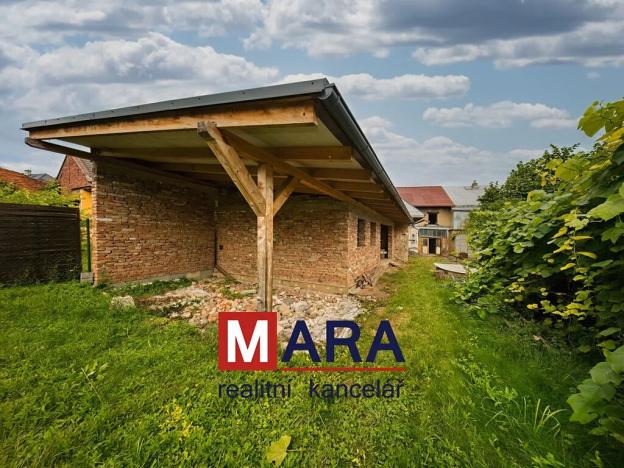 Prodej rodinného domu, Charváty, 172 m2