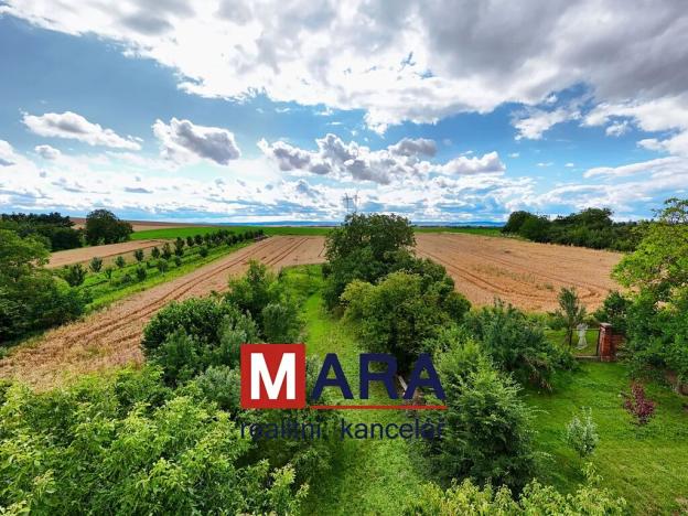 Prodej rodinného domu, Charváty, 172 m2