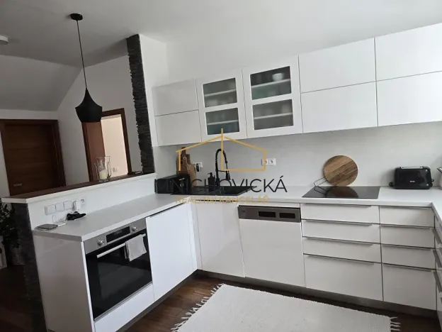 Prodej rodinného domu, Mnichovice, K Hubačovu, 186 m2