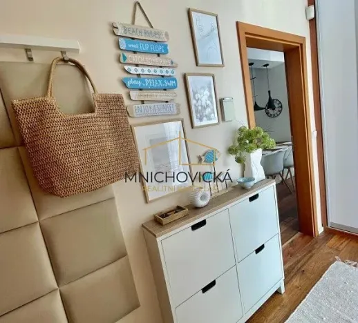 Prodej rodinného domu, Mnichovice, K Hubačovu, 186 m2