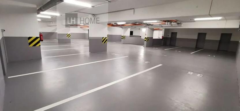 Prodej garážového stání, Karlovy Vary, 14 m2
