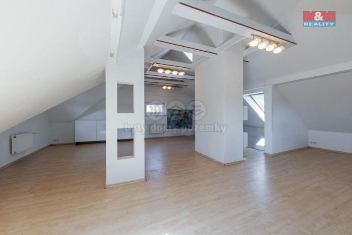 Prodej rodinného domu, Hroznětín, ČSA, 240 m2