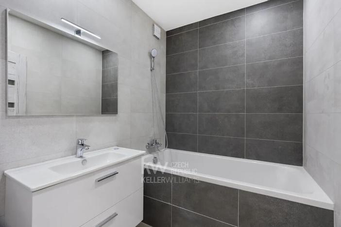 Prodej bytu 3+1, Praha - Troja, Hnězdenská, 74 m2