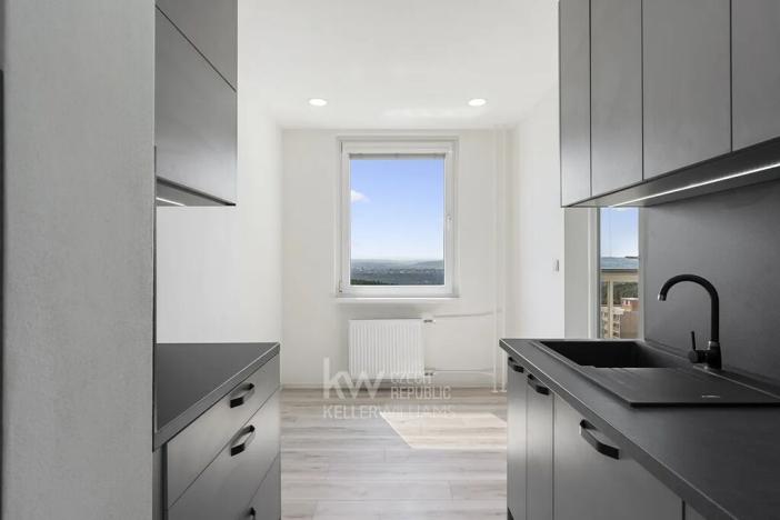 Prodej bytu 3+1, Praha - Troja, Hnězdenská, 74 m2