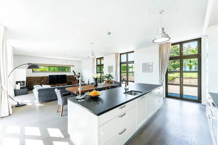 Prodej vily, Vrchlabí, Slunečný vrch, 299 m2