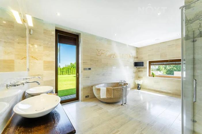 Prodej vily, Vrchlabí, Slunečný vrch, 299 m2