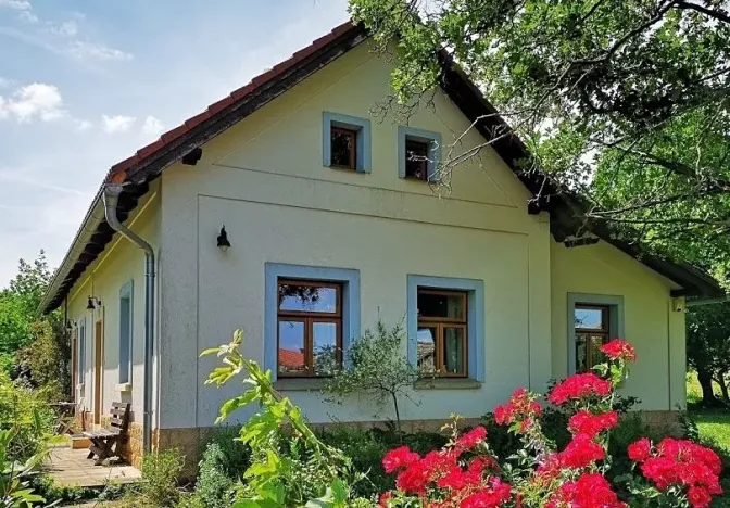 Prodej chalupy, Pecka, 300 m2