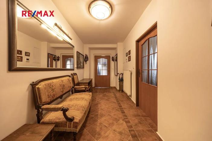 Prodej rodinného domu, Nový Knín, 350 m2