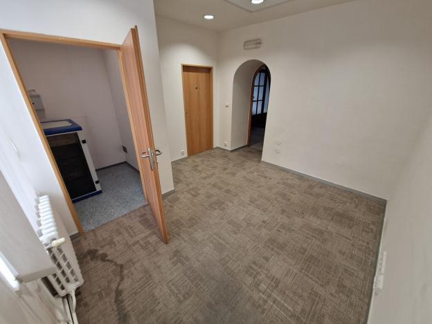 Pronájem obchodního prostoru, Příbor, náměstí Sigmunda Freuda, 153 m2