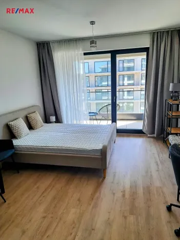 Pronájem bytu 1+kk, Praha - Žižkov, Tetauerova, 27 m2