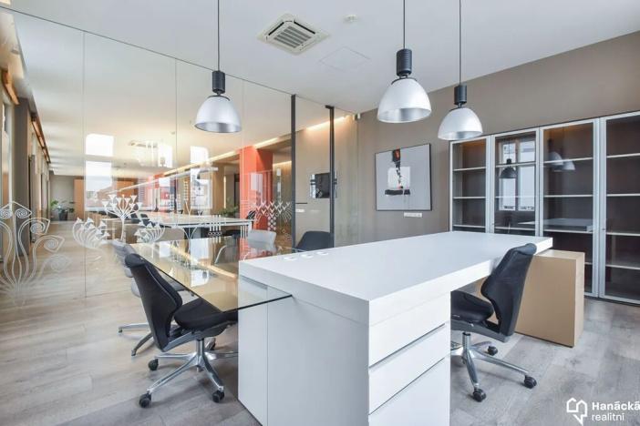 Pronájem kanceláře, Olomouc, tř. Svobody, 420 m2