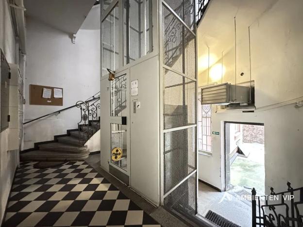 Pronájem obchodního prostoru, Brno, Masarykova, 176 m2